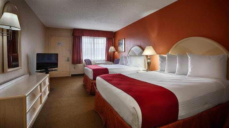 פרל Best Western Airport Inn מראה חיצוני תמונה